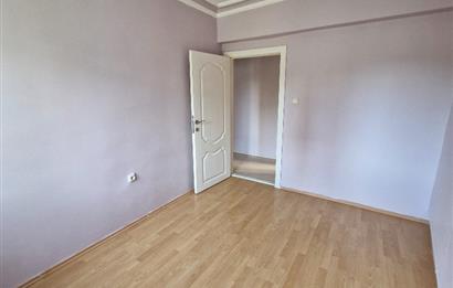 SEĞMENLER'DE SİTE İÇİ 3+1 GENİŞ KRALIK DAİRE 