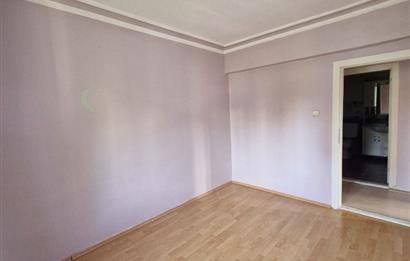 SEĞMENLER'DE SİTE İÇİ 3+1 GENİŞ KRALIK DAİRE 