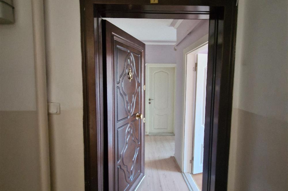 SEĞMENLER'DE SİTE İÇİ 3+1 GENİŞ KRALIK DAİRE 