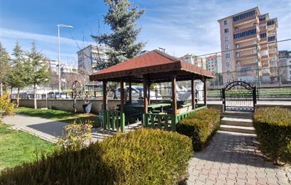 SEĞMENLER'DE SİTE İÇİ 3+1 GENİŞ KRALIK DAİRE 