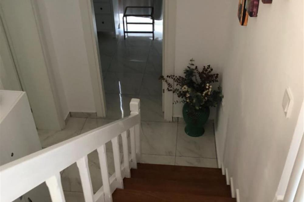 Bodrum Bağla Bank Ev Sitesi'nde Manzaralı Yazlık Kiralık Dubleks