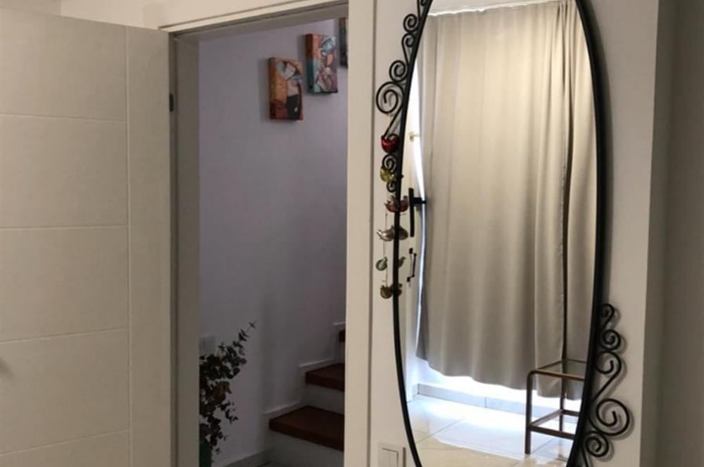 Bodrum Bağla Bank Ev Sitesi'nde Manzaralı Yazlık Kiralık Dubleks