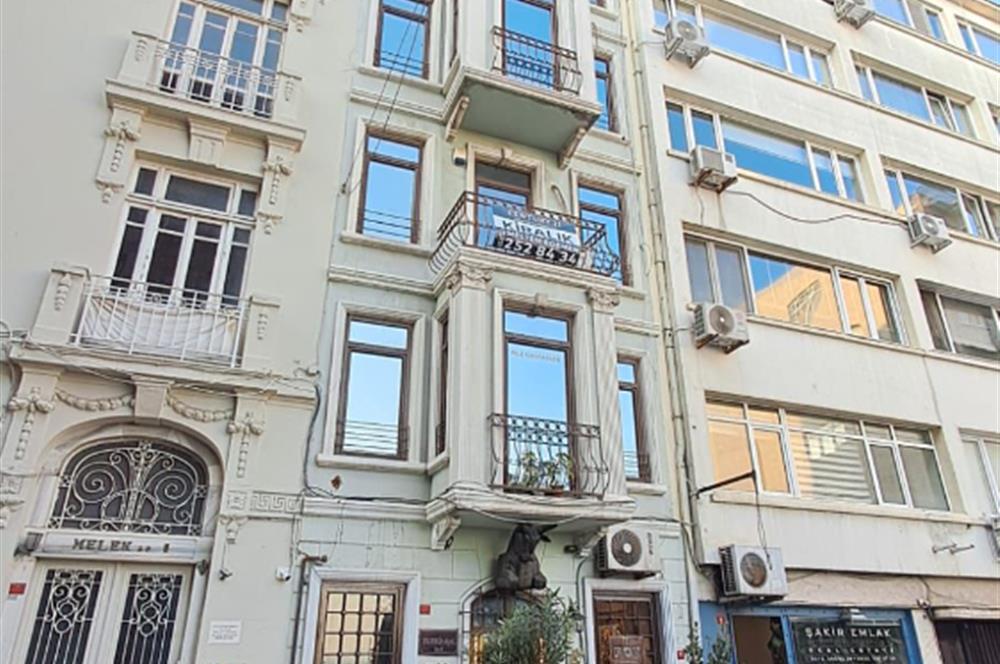 CİHANGİR SUSAM SOKAKTA EŞYALI KİRALIK DUBLEX MANZARALI DAİRE