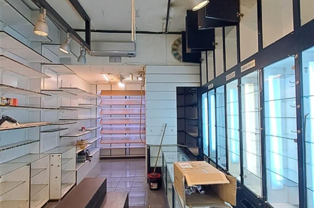 İSTİKLAL CADDESİ ATLAS PASAJININ EN BÜYÜK DÜKKANI SATILIK