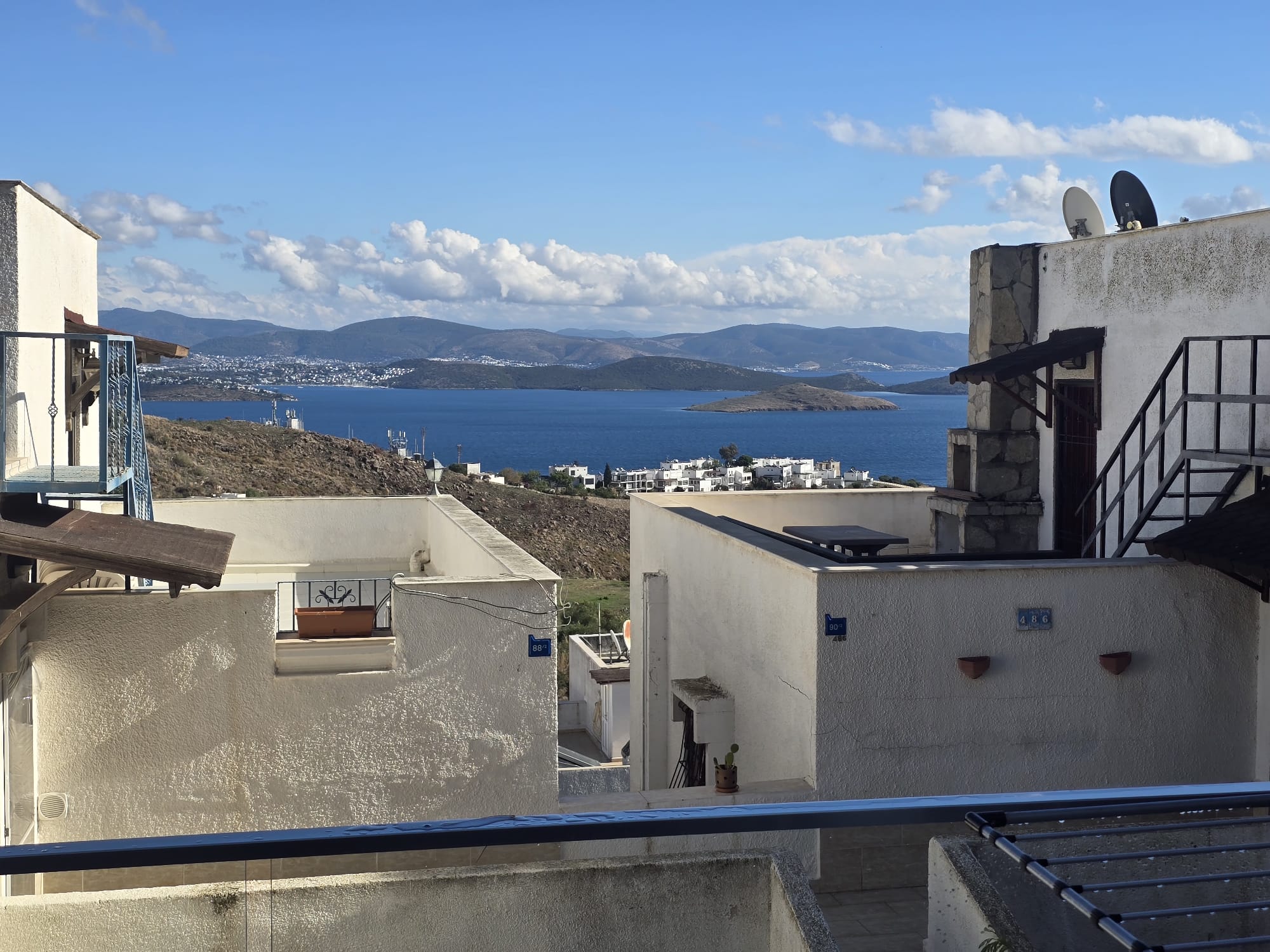 Bodrum Bağla Bank Ev Sitesi'nde Manzaralı Yazlık Kiralık Dubleks