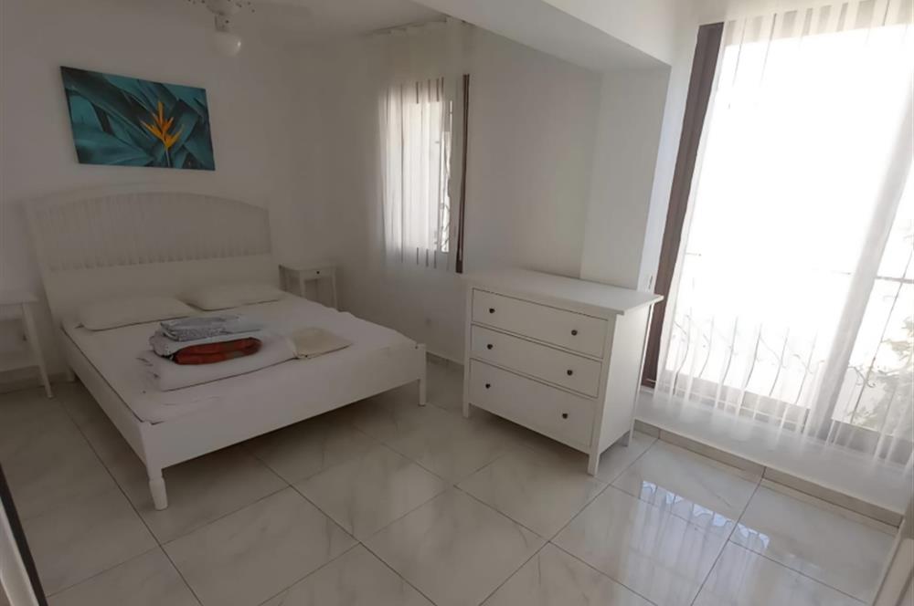 Bodrum Bağla Bank Ev Sitesi'nde Manzaralı Yazlık Kiralık Dubleks