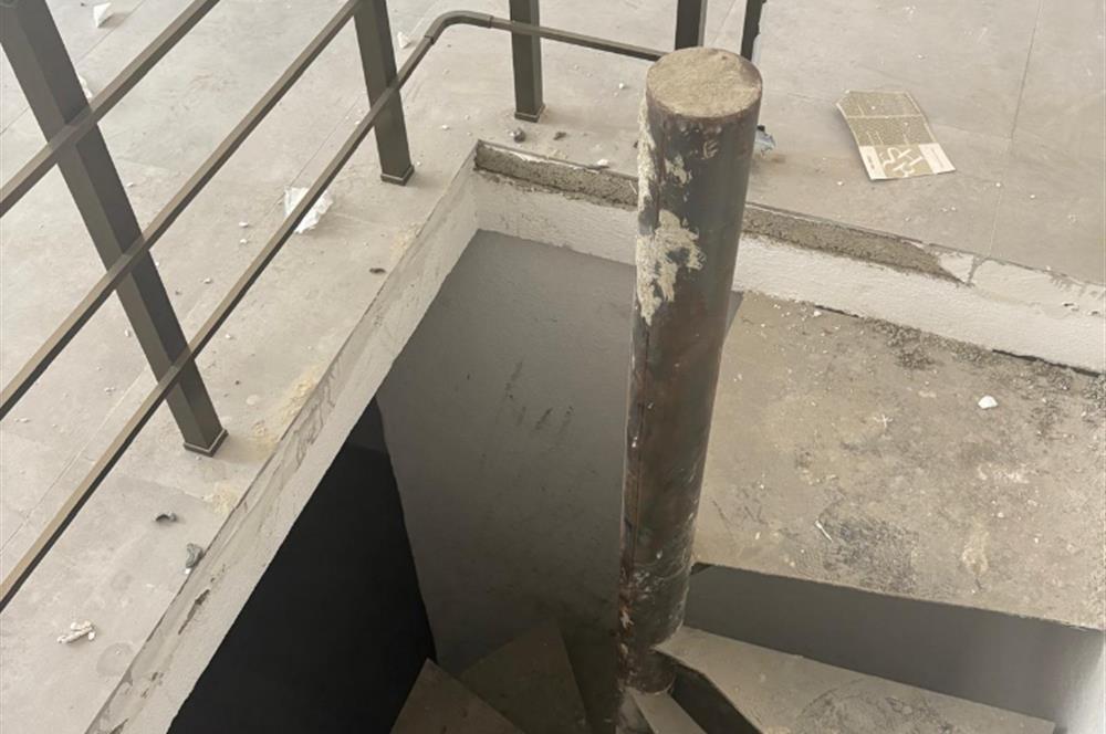 TABELA DEĞERİ YÜKSEK CADDE ÜZERİ 3 BÖLÜMLÜ BİRLEŞEBİLİR DÜKKAN