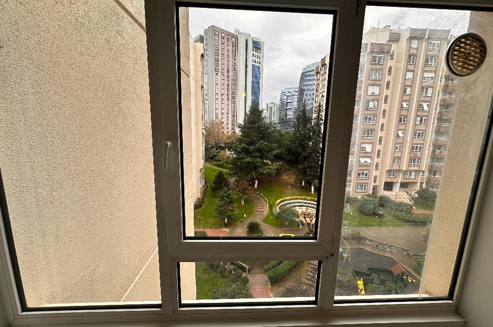 Ataşehir Gardenya 2 de Kiralık 3+1 Merkezi Konumda Bakımlı