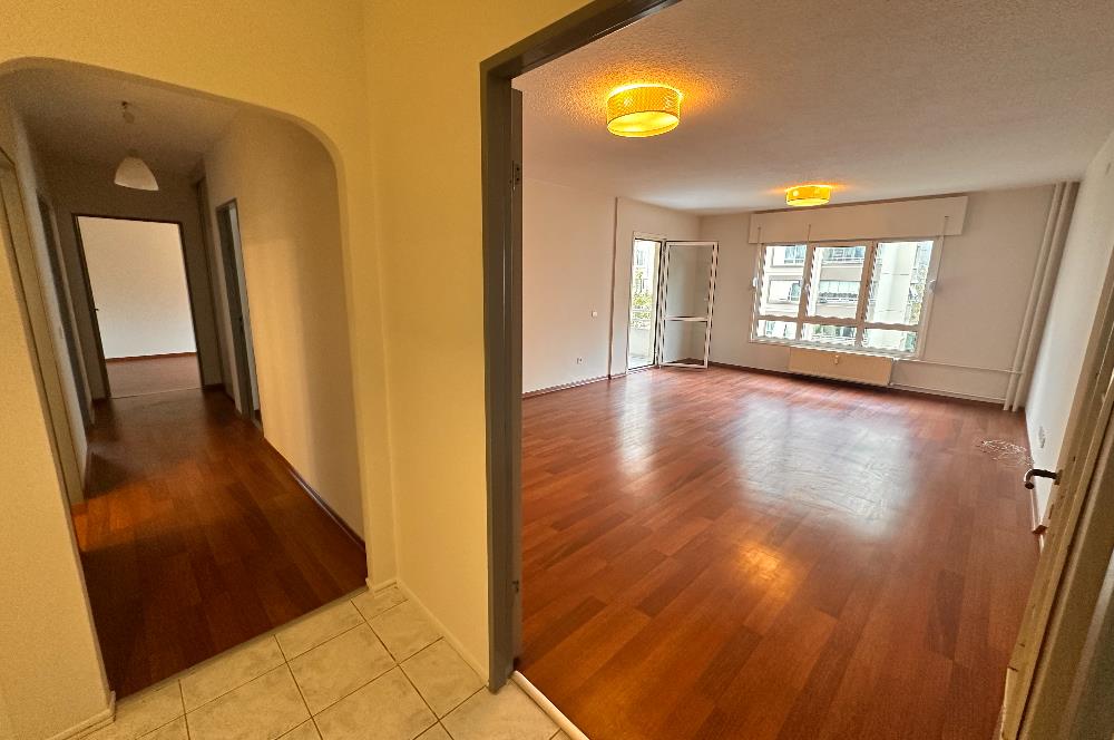 Ataşehir Gardenya 2 de Kiralık 3+1 Merkezi Konumda Bakımlı