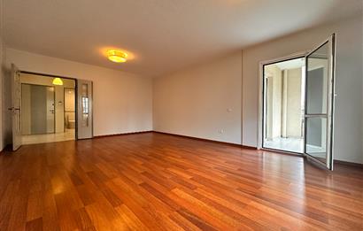 Ataşehir Gardenya 2 de Kiralık 3+1 Merkezi Konumda Bakımlı