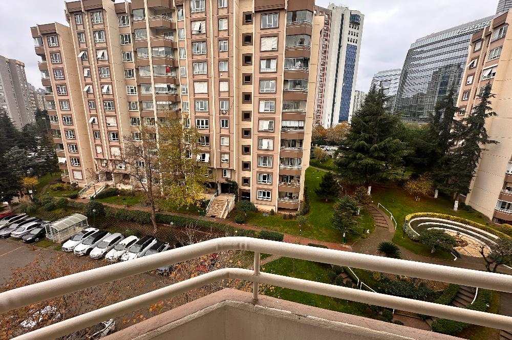 Ataşehir Gardenya 2 de Kiralık 3+1 Merkezi Konumda Bakımlı