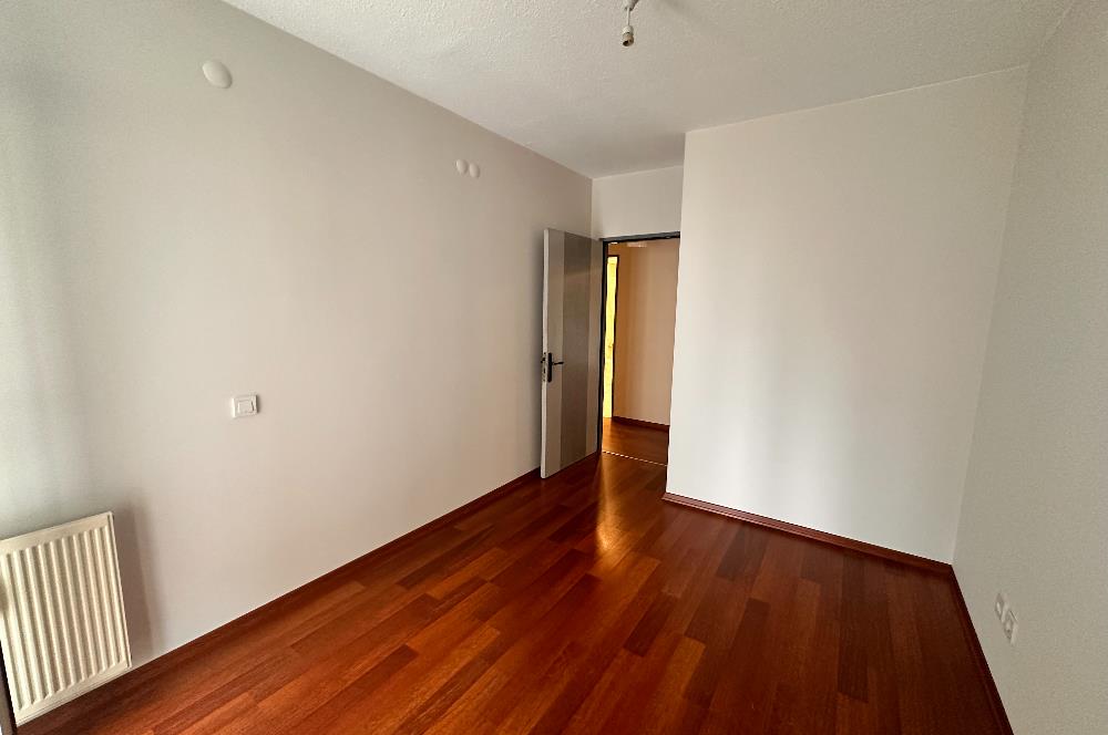 Ataşehir Gardenya 2 de Kiralık 3+1 Merkezi Konumda Bakımlı