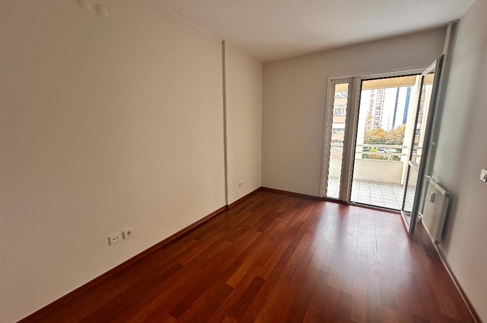 Ataşehir Gardenya 2 de Kiralık 3+1 Merkezi Konumda Bakımlı