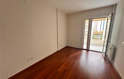 Ataşehir Gardenya 2 de Kiralık 3+1 Merkezi Konumda Bakımlı