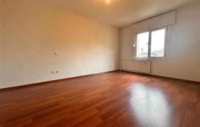 Ataşehir Gardenya 2 de Kiralık 3+1 Merkezi Konumda Bakımlı