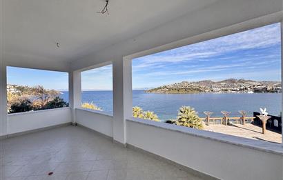 Bodrum Yalıkavak Tilkicikte Yıllık Kiralık Panoramik Deniz Manzaralı Denize Sıfır 3+1 Eşyasız Daire