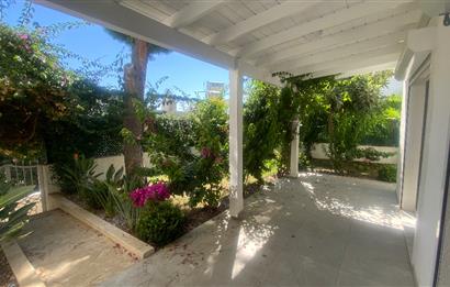 Bodrum Mutlu Sitesi Yenilenmiş Manzaralı Dubleks Villa