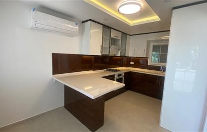 Bodrum Mutlu Sitesi Yenilenmiş Manzaralı Dubleks Villa