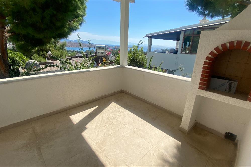 Bodrum Mutlu Sitesi Yenilenmiş Manzaralı Dubleks Villa