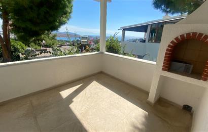Bodrum Mutlu Sitesi Yenilenmiş Manzaralı Dubleks Villa