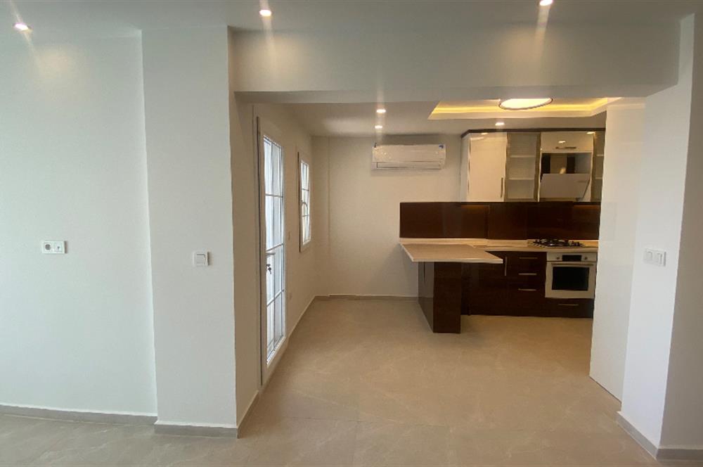 Bodrum Mutlu Sitesi Yenilenmiş Manzaralı Dubleks Villa