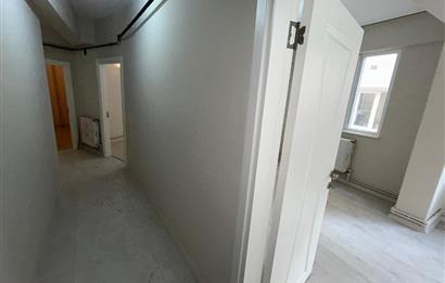 C21 BAL'DAN ÇARŞI-YEŞİLLİ CAMİİ MEYDANI MEVKİİ SATILIK 2+1 DAİRE