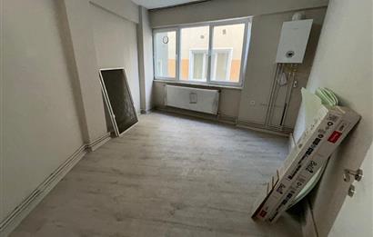 C21 BAL'DAN ÇARŞI-YEŞİLLİ CAMİİ MEYDANI MEVKİİ KİRALIK 2+1 DAİRE