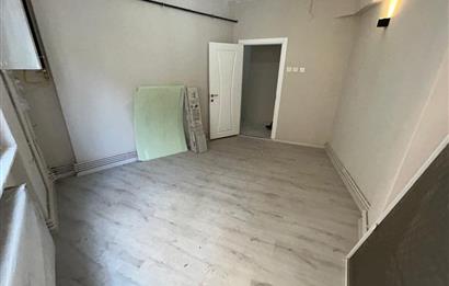 C21 BAL'DAN ÇARŞI-YEŞİLLİ CAMİİ MEYDANI MEVKİİ KİRALIK 2+1 DAİRE