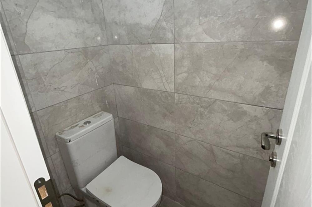 C21 BAL'DAN ÇARŞI-YEŞİLLİ CAMİİ MEYDANI MEVKİİ KİRALIK 2+1 DAİRE