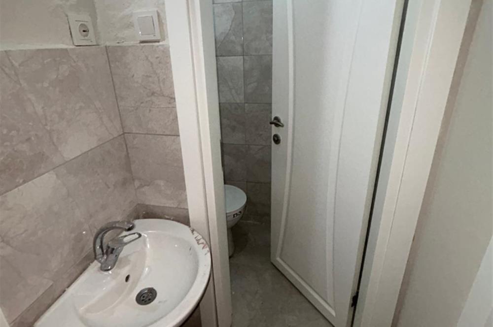 C21 BAL'DAN ÇARŞI-YEŞİLLİ CAMİİ MEYDANI MEVKİİ SATILIK 2+1 DAİRE