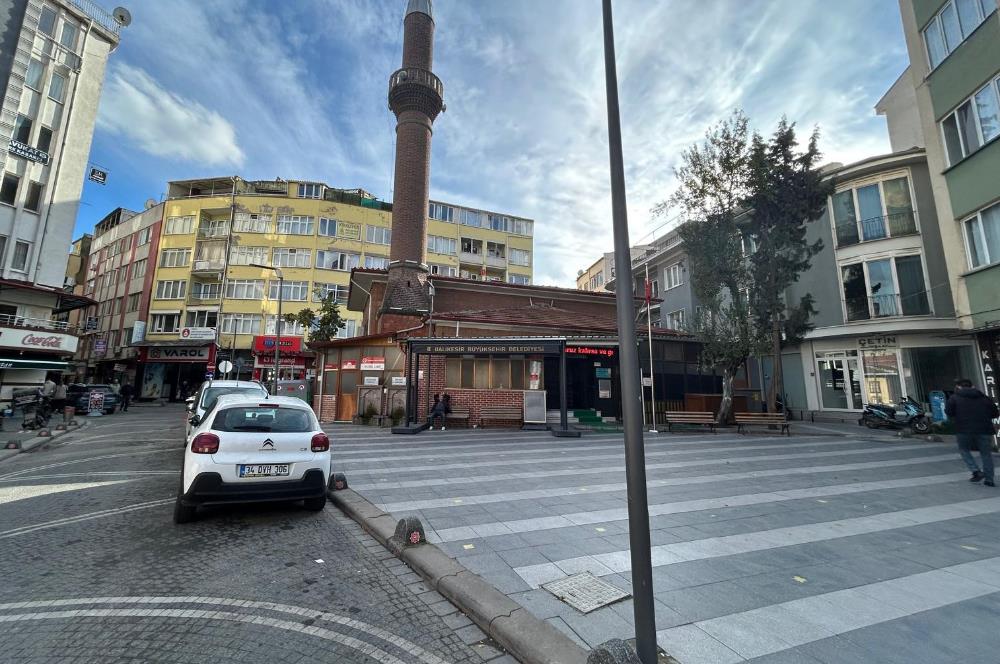 C21 BAL'DAN ÇARŞI-YEŞİLLİ CAMİİ MEYDANI MEVKİİ KİRALIK 2+1 DAİRE