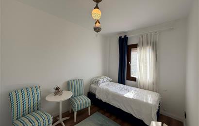 DENİZE SIFIR EŞSİZ KONUMDA ÇİFT CEPHE DENİZ MANZARALI SATILIK VİLLA