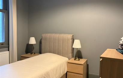 GALATA KULESİ'NİN TAM KARŞISINDA TARİHİ BİNADA EŞYALI KİRALIK