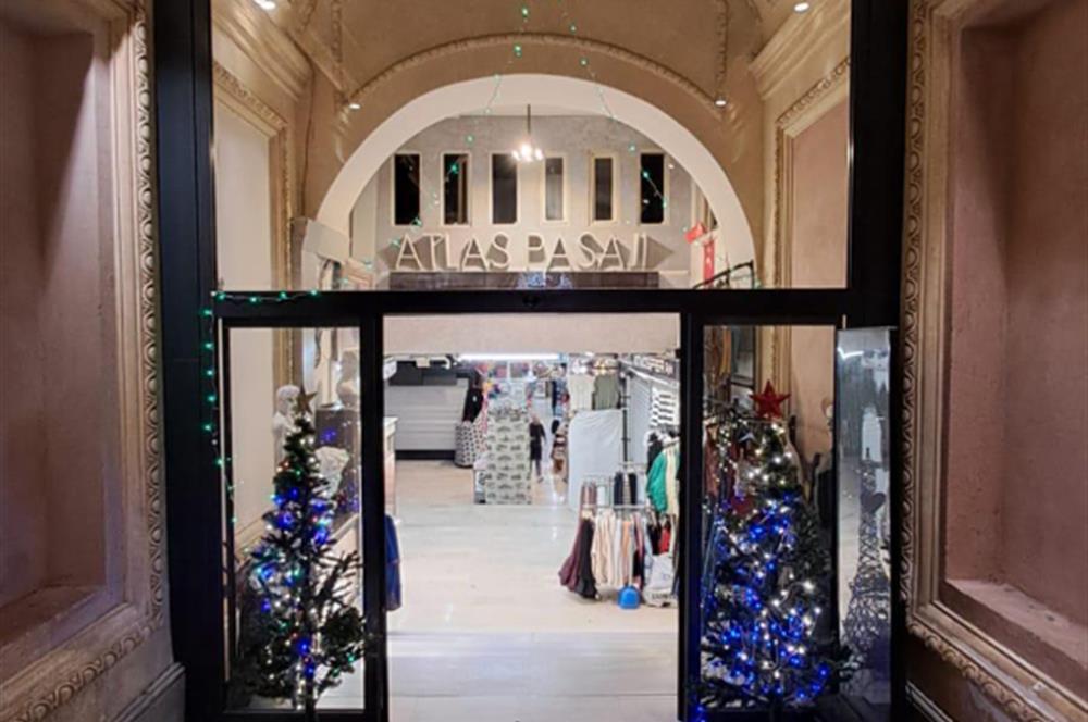 İSTİKLAL CADDESİ ATLAS PASAJININ EN BÜYÜK DÜKKANI SATILIK