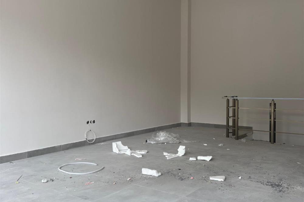 TABELA DEĞERİ YÜKSEK CADDE ÜZERİ 3 BÖLÜMLÜ BİRLEŞEBİLİR DÜKKAN