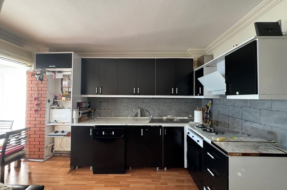 Yeni Foça Petra Koyu'nda Muhteşem Manzaralı Triplex Villa