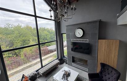 SAPANCA DA DOĞA İÇERİSİNDE MÜSTAKİL EŞYALI HAVUZLU VİLLA