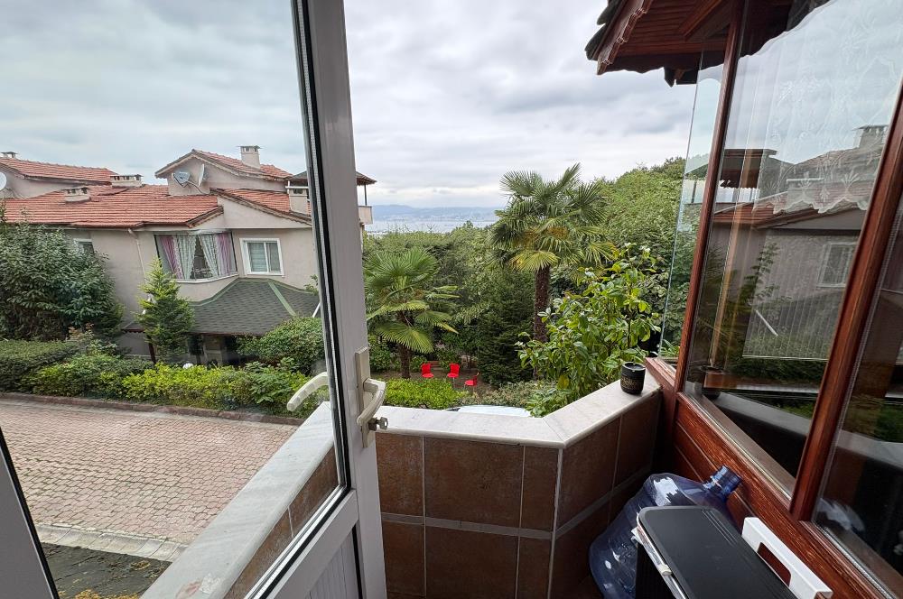 BAŞİSKELE SEVGİ DOĞA SİTESİ DENİZ VE ORMAN MANZARALI VİLLA