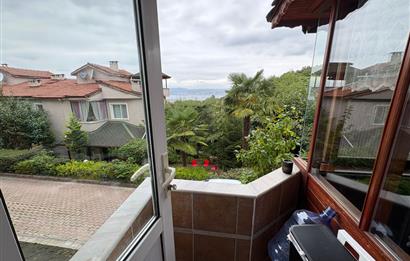 BAŞİSKELE SEVGİ DOĞA SİTESİ DENİZ VE ORMAN MANZARALI VİLLA