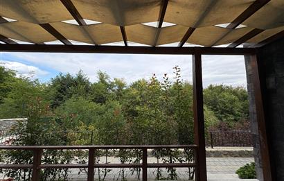 SAPANCA DA PRESTİJLİ YAŞAM DOĞA İÇİNDE SATILIK İKİ VİLLA