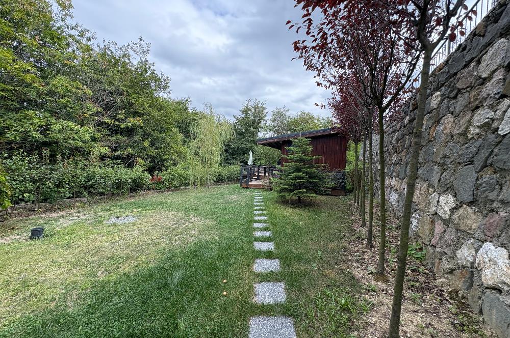 SAPANCA DA PRESTİJLİ YAŞAM DOĞA İÇİNDE SATILIK İKİ VİLLA