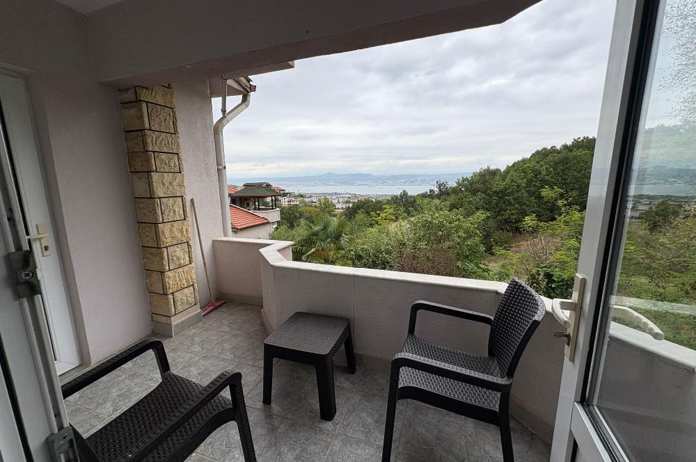 BAŞİSKELE SEVGİ DOĞA SİTESİ DENİZ VE ORMAN MANZARALI VİLLA