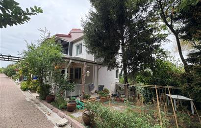 BAŞİSKELE SEVGİ DOĞA SİTESİ DENİZ VE ORMAN MANZARALI VİLLA