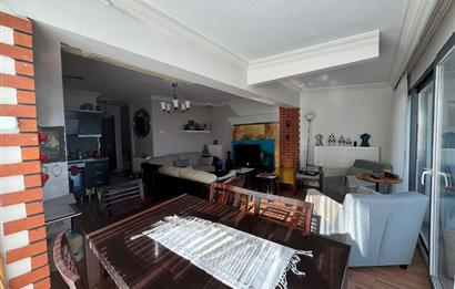 Yeni Foça Petra Koyu'nda Muhteşem Manzaralı Triplex Villa