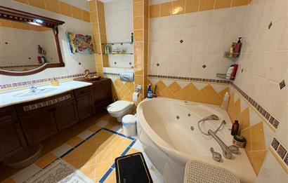 BAŞİSKELE SEVGİ DOĞA SİTESİ DENİZ VE ORMAN MANZARALI VİLLA