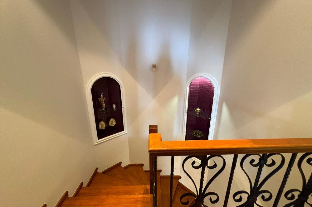 BAŞİSKELE SEVGİ DOĞA SİTESİ DENİZ VE ORMAN MANZARALI VİLLA