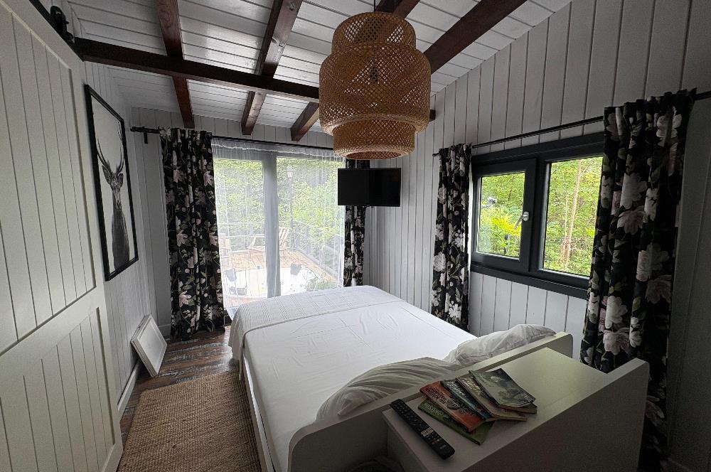 SAPANCA DA PRESTİJLİ YAŞAM DOĞA İÇİNDE SATILIK İKİ VİLLA