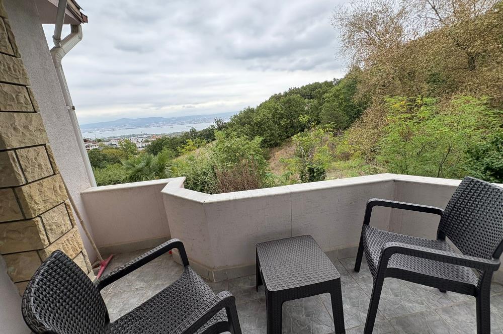 BAŞİSKELE SEVGİ DOĞA SİTESİ DENİZ VE ORMAN MANZARALI VİLLA