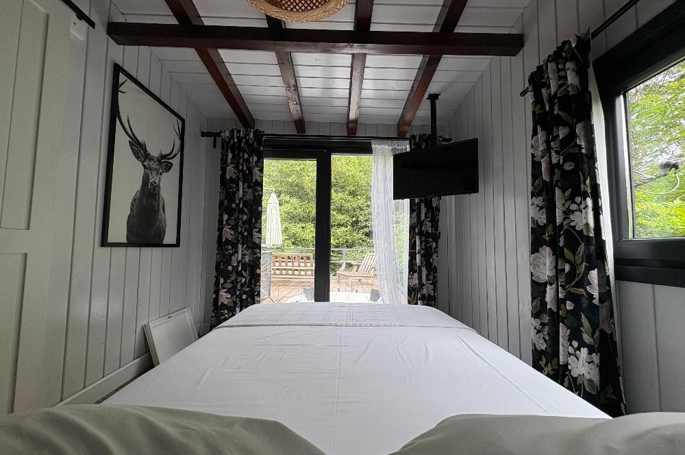 SAPANCA DA PRESTİJLİ YAŞAM DOĞA İÇİNDE SATILIK İKİ VİLLA