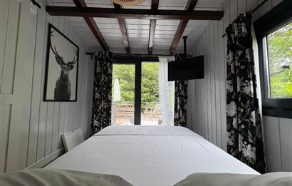 SAPANCA DA PRESTİJLİ YAŞAM DOĞA İÇİNDE SATILIK İKİ VİLLA